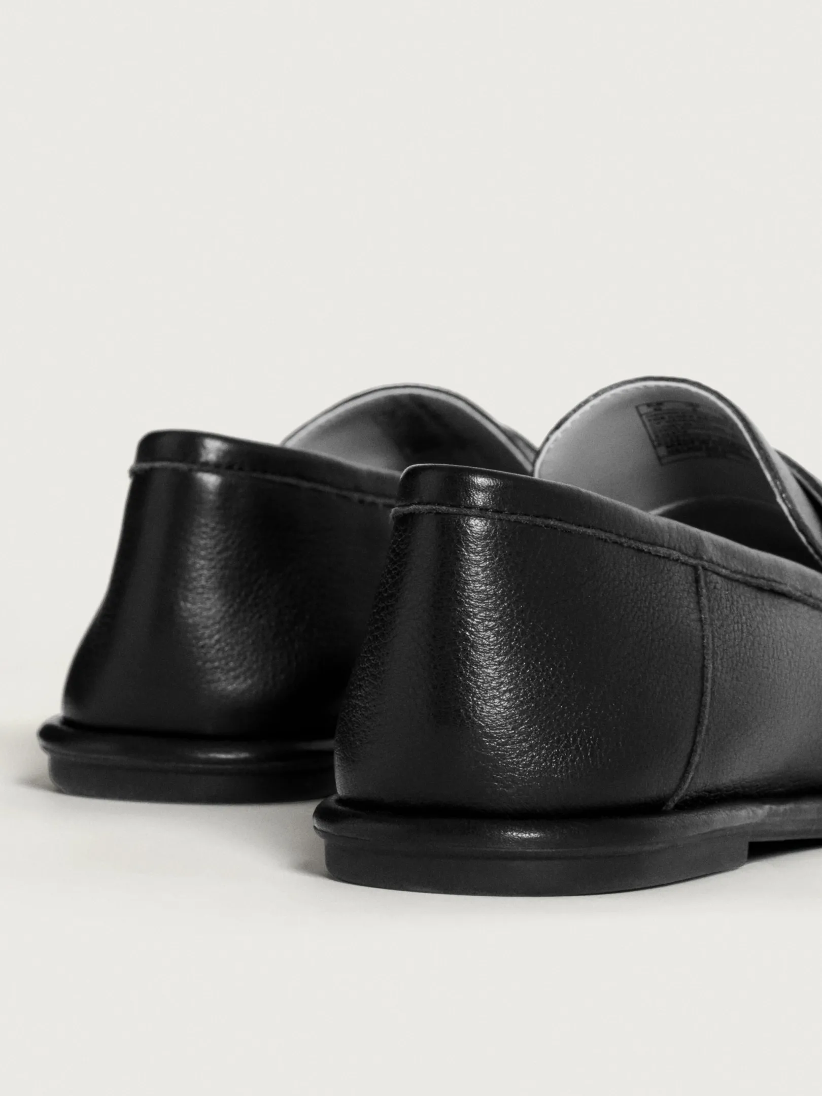 apollo_black_loafer_3.webp HOFF Flat shoe | APOLLO BLACK LOAFER