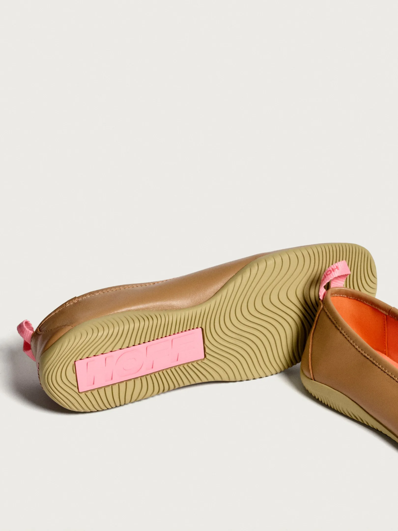 garnier_taupe_ballerina_1.webp HOFF Flat shoe | GARNIER TAUPE BALLERINA
