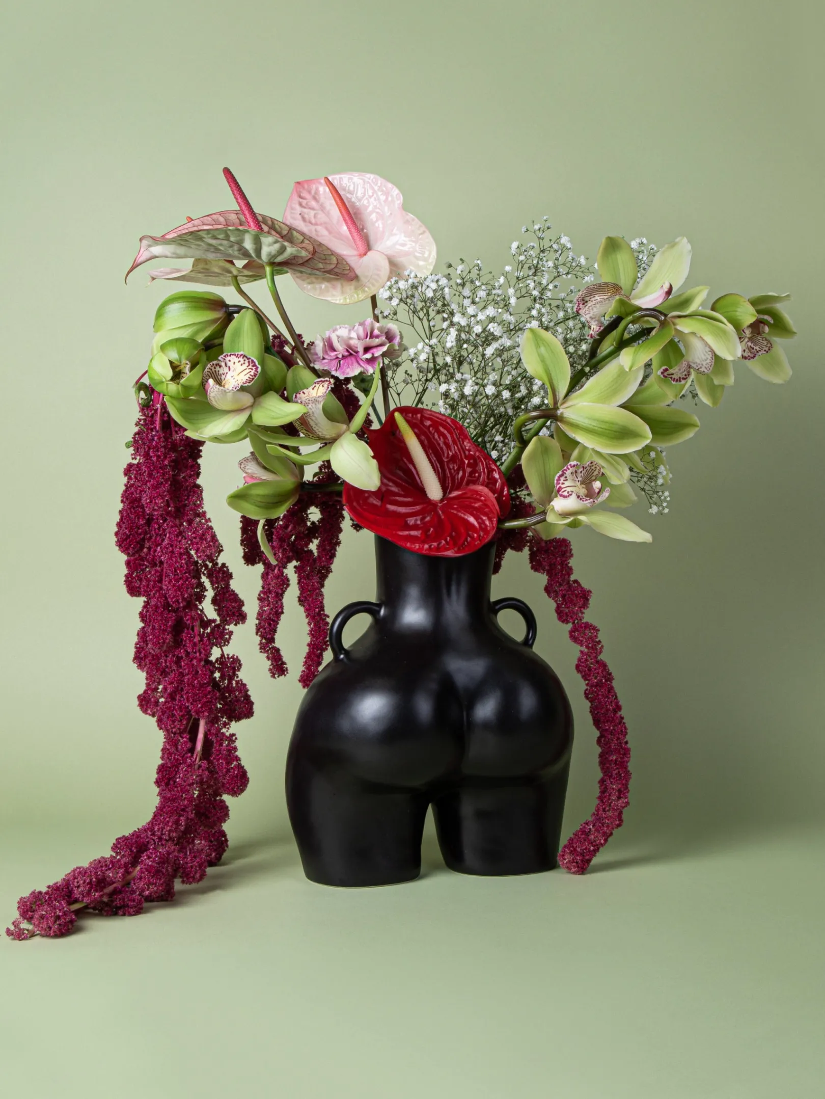 love_handles_vase_black_1.webp HOFF Deco | Deco | LOVE HANDLES VASE BLACK
