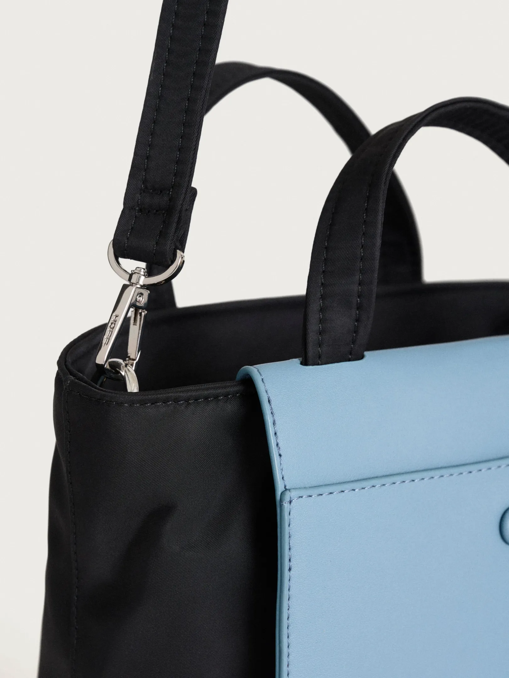 mini_shopper_nylon_daily__4-1.webp HOFF Nylon | Shoppers | MINI SHOPPER NYLON DAILY BLACK